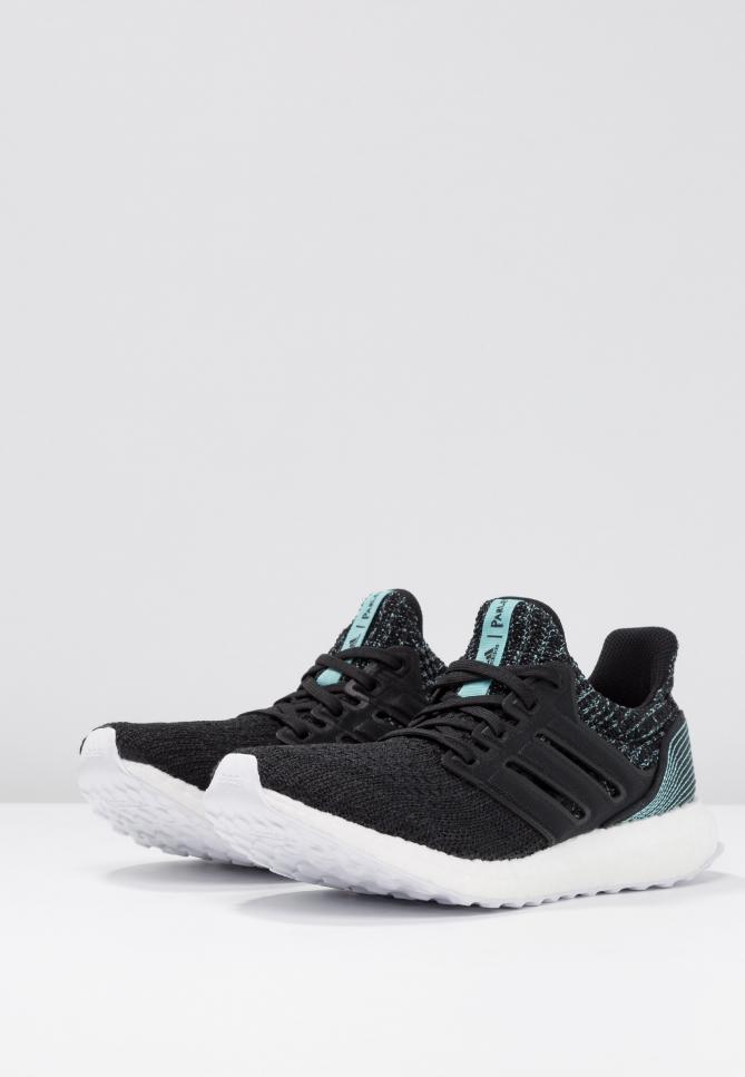 Sneakers | ULTRABOOST PARLEY Clear Black/Footwear White | adidas Performance Donna